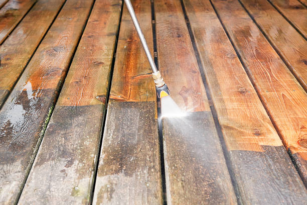 Best Commercial Pressure Washing  in Salina, KS